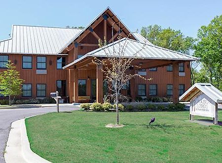Champions Black Bear Lodge Delhi Exterior photo